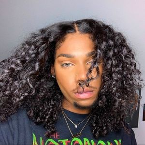 Meet your Posher, Naorie